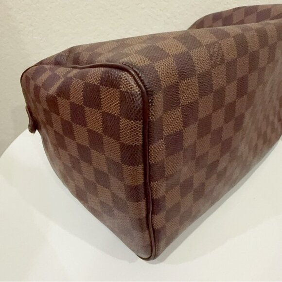 Preowned Authentic Vintage Louis Vuitton Speedy 30 Damier Ebene 2006 - Picture 13 of 16